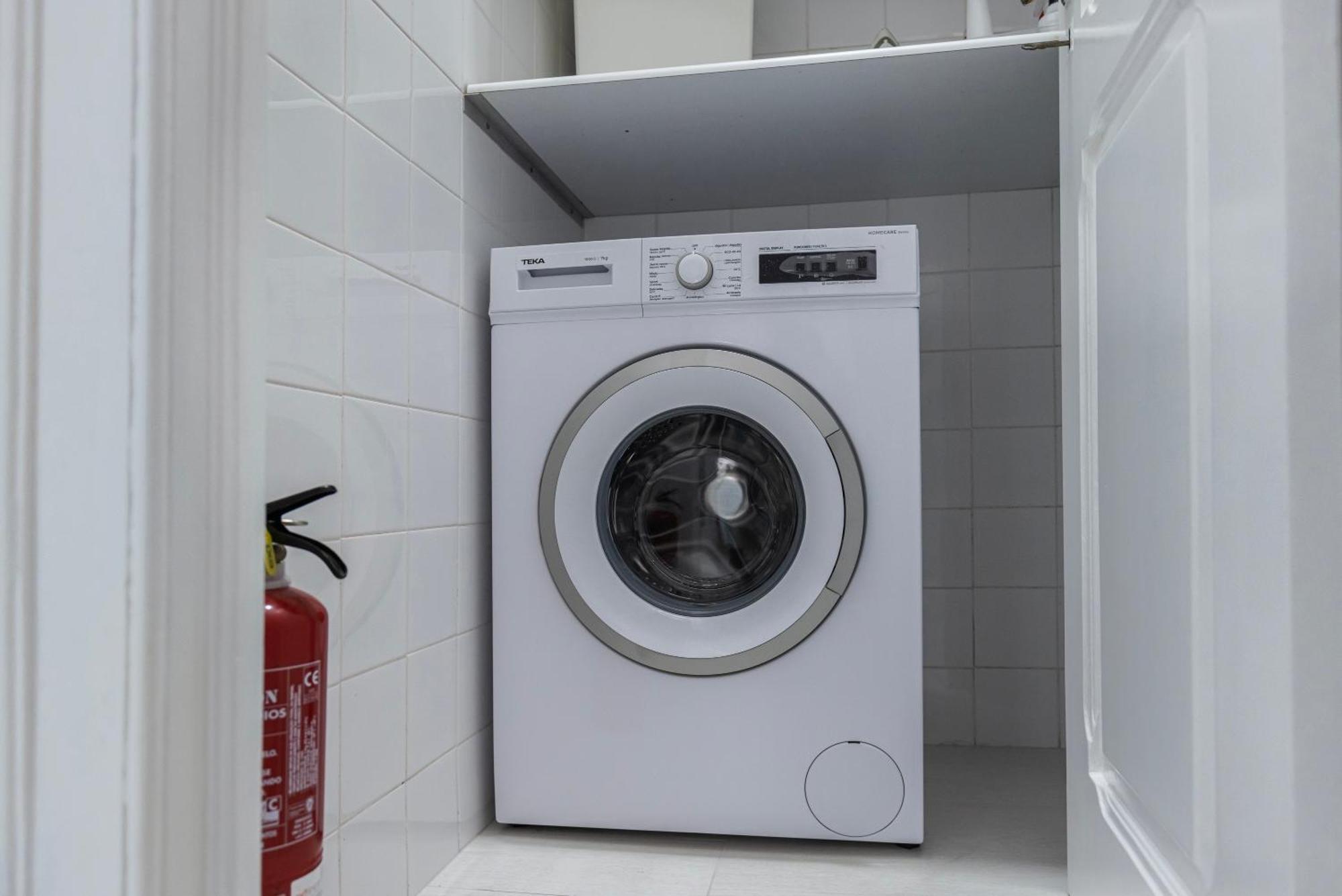 Apartamento Moderno Com Terraco Lisbon Luaran gambar