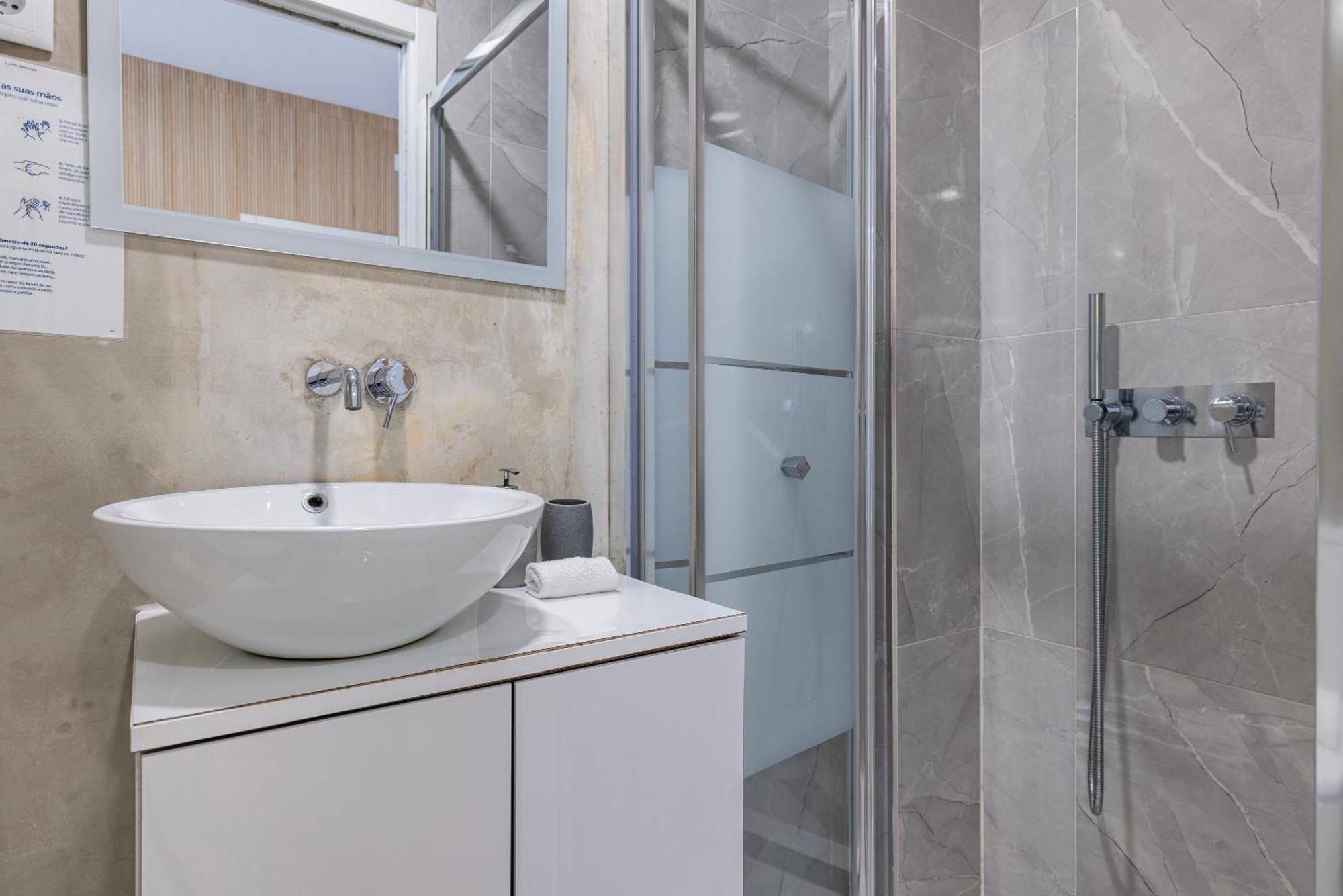 Apartamento Moderno Com Terraco Lisbon Luaran gambar